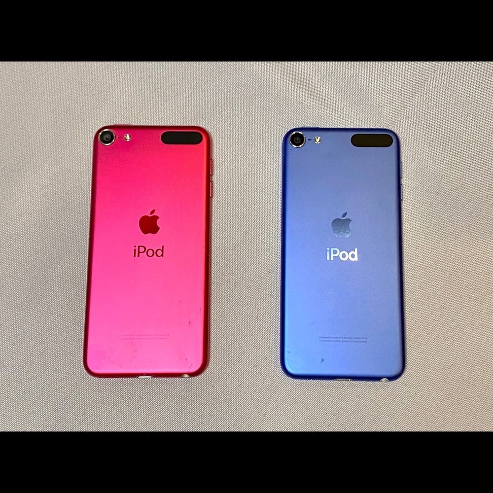 Apple iPod Touch 32GB (7th Gen) - Blue and Pink!
